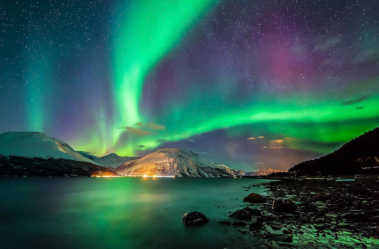 Северные картинки. Aurora Borealis Северное сияние. Северное сияние Northern Lights. Aurora Borealis - Northern Lights. Aurora Borealis Исландия.