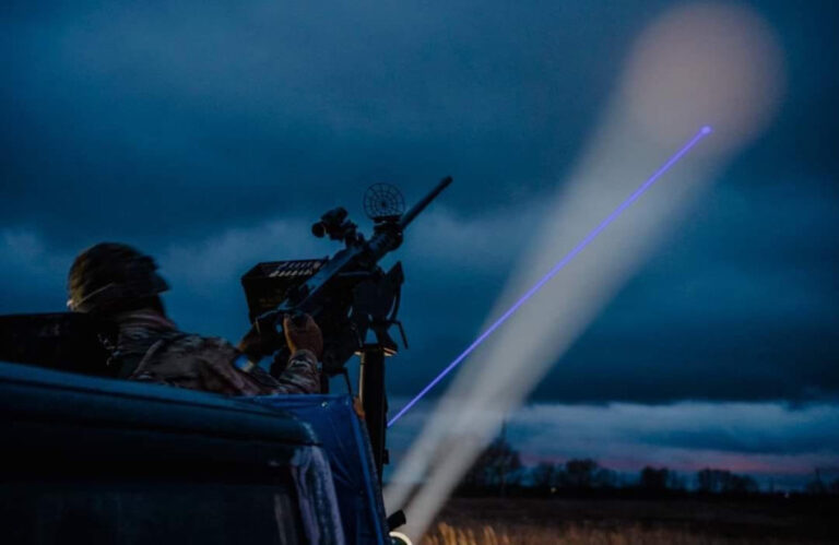 Наймасовіша атака «шахедів» цього року: збито майже сотню повітряних цілей Наймасовіша атака «шахедів» цього року: збито майже сотню повітряних цілей