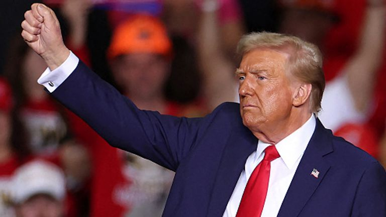 Трамп перемагає на виборах США