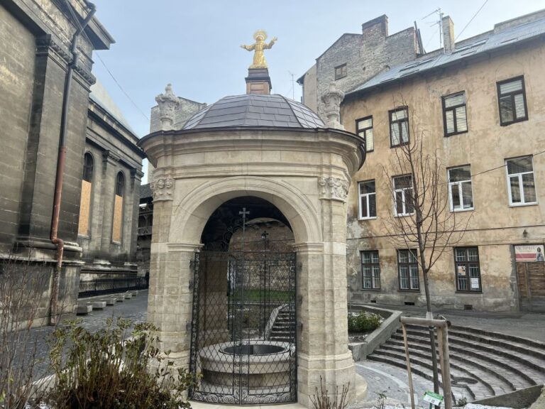 У Львові завершили реставрацію ротонди у Бернардинському дворику