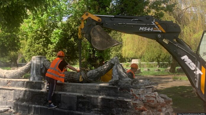 59ea5f9a-5590-4a81-5fd6-08dd82093248_w1597_n_r1_s_s