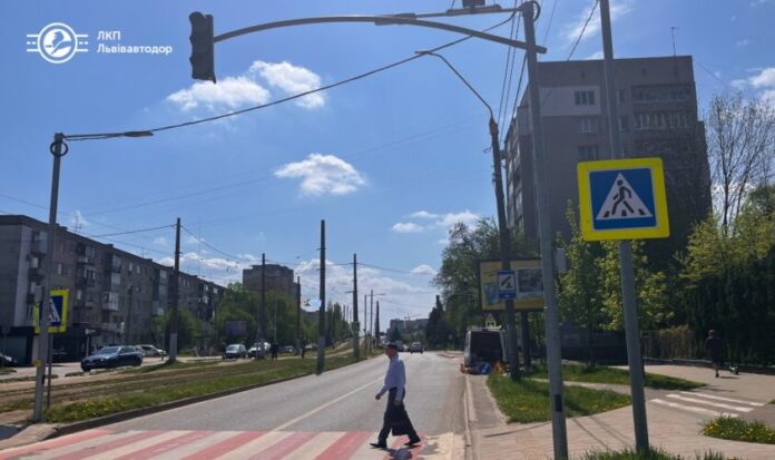 e1664ee55365428fb43cae5b5ff513c7-3002a500