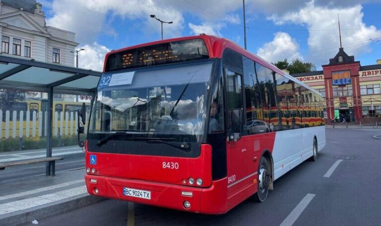На маршруті №32 у Львові курсуватимуть великі низькопідлогові автобуси