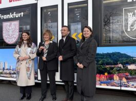 Франкфурт запустив трамвайний вагон із львівськими пейзажами