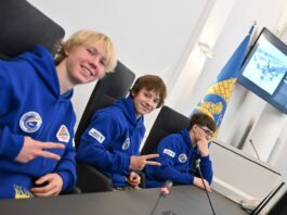 До Львівської мерії завітали понад 130 юних талановитих українців, які виїхали з країни через війну