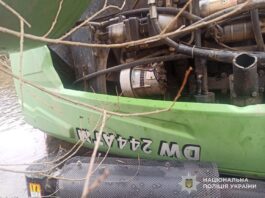 На Львівщині перевернувся трактор: водій загинув