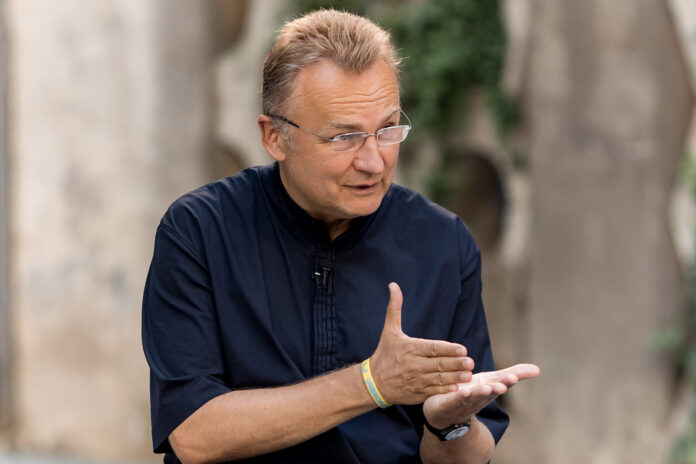 2b84437-untitled-140