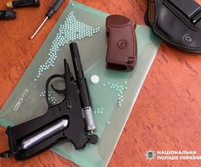 6944040b08cba244447573