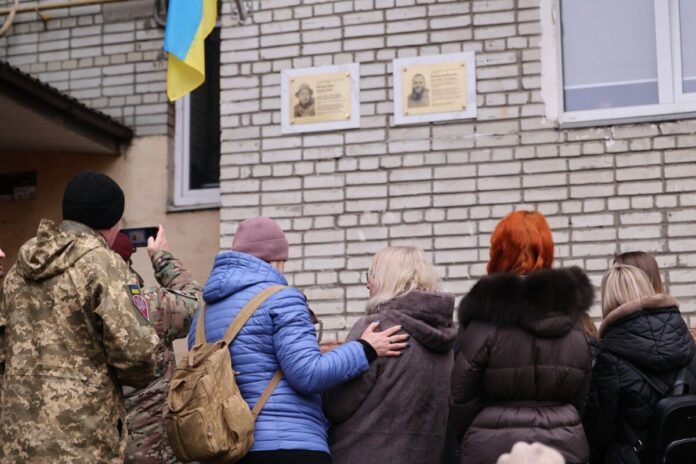 photo_5305265641679949944_y