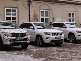 Автомобілі, безпілотник і ноутбуки: Львів передав військовим чергову допомогу