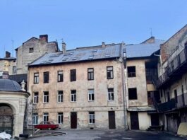 Частина мешканців пошкодженого будинку на пл. Соборній зможуть повернутися у свої помешкання