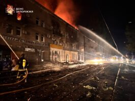 росіяни знищують центр Запоріжжя