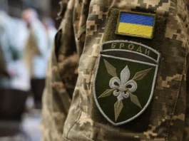 У Гарнізонному храмі освятили Почесний прапор 16-ї окремої бригади армійської авіації «Броди»