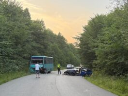 На Львівщині Skoda протаранила автобус: 11 людей травмовано
