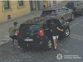 У Львові шахраї-гастролери видурили у пенсіонера значну суму грошей