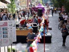 На чотири дні вулиця в центрі Львова стане пішохідним простором