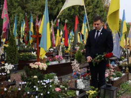 Лубінець вшанував пам’ять полеглих Захисників на Марсовому полі