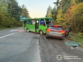 Поліція встановлює обставини ДТП з автобусом на Яворівщині